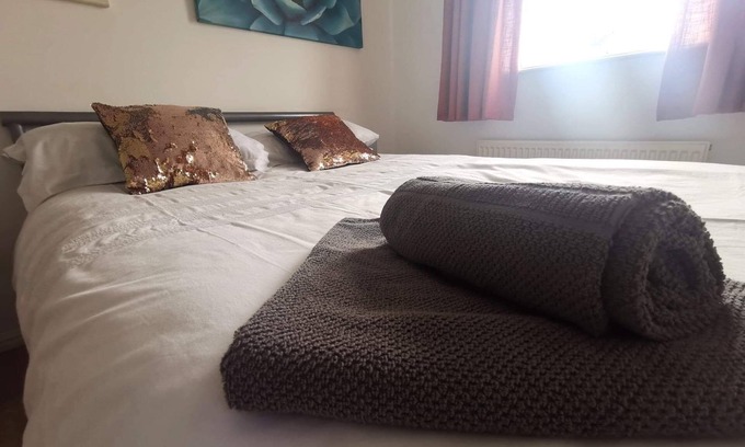 Plymouth House | Large Family Home with off-road parking