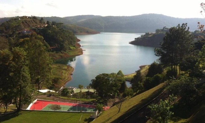 Igarata House | LARGE FRONT HOUSE FOR DAM, WITH CINEMA, TENNIS COURT, VOLEY