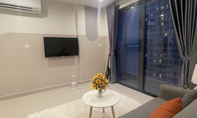 District 9 Apartment | Large full service’s apartment with 02 bed rooms