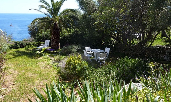 Pietranera Apartment | Large ground floor villa with beautiful garden. Near the beach. Sea view