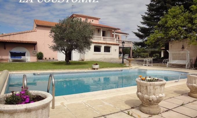 Valreas House | Large house for 2 to 8 people with private pool