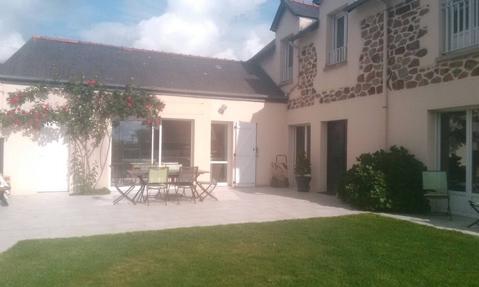Irodouer House | Large house with garden in the heart of the Rennes, Dinan, Saint Malo triangle