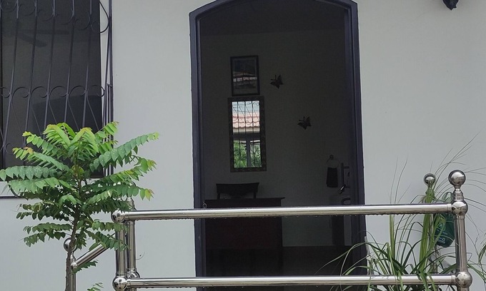 Salinas Villa | Large house with pool two blocks from the malecon.