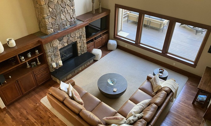 Awbrey Butte House | Large luxury home in desirable NW Bend, 30 minutes to world class skiing/snow