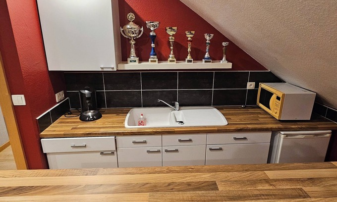 Herrlisheim House | Large studio in village house
