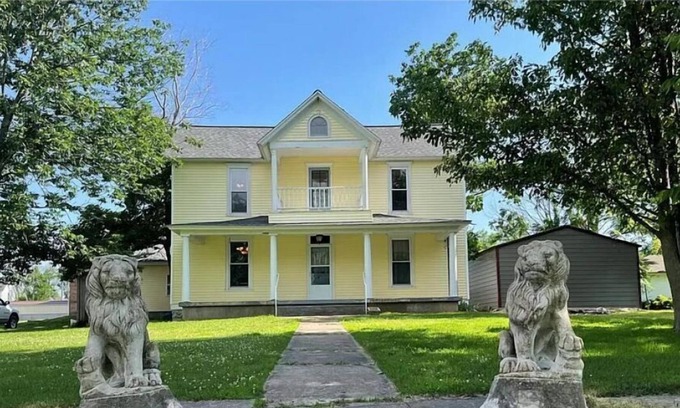 Perry House | Large Very Roomy Home with 2 Car Plus attached Garage