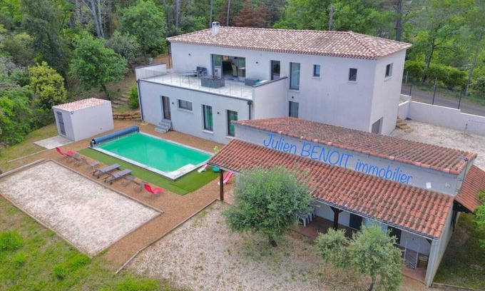 Carsan Villa | Large villa on a quiet hill with swimming pool