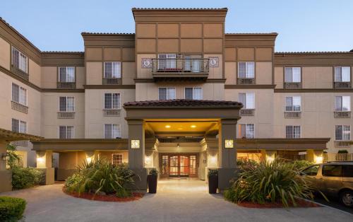 Renton Hotel | Larkspur Landing Extended Stay Suites Renton