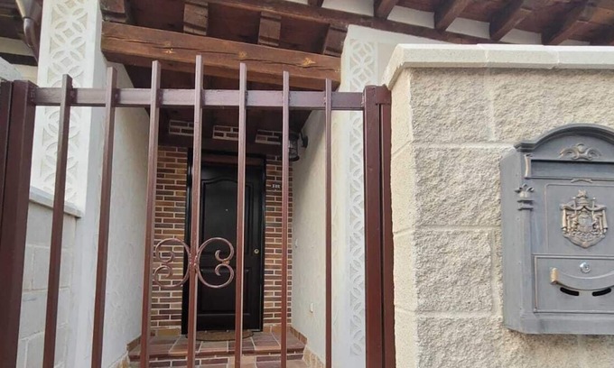 Martin Miguel House | Las Natillas con V