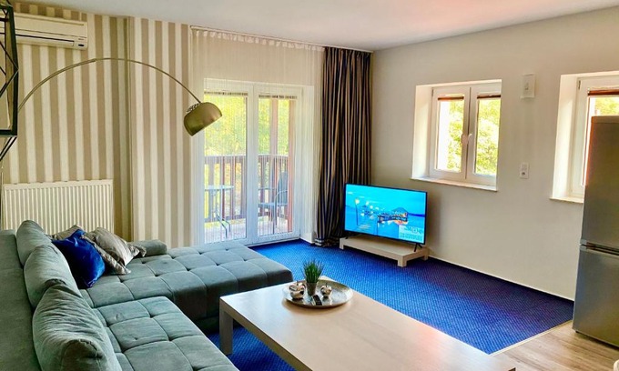 Slupsk Apartment | LAS SŁUPSKI PREMIUM APARTAMENT NR6 Wifi Netflix Smart TV50 two bedrooms two extra large double beds up to 6 people full pleasure quality stay