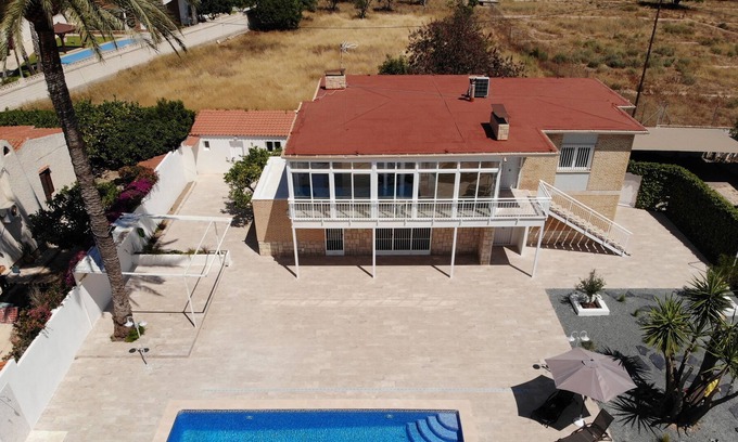 Coveta Fuma Ski Chalet | Las Yucas "Villa Exclusive".