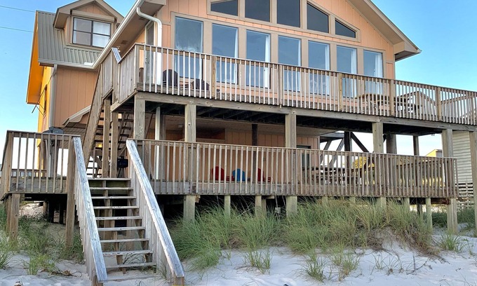Surf Side Shores House | Last minute special -Aug 16-23! nGorgeous Views! 5BR directly on the beach!