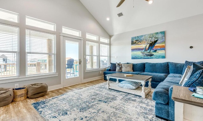 Port Bolivar House | Latitude Adjustment