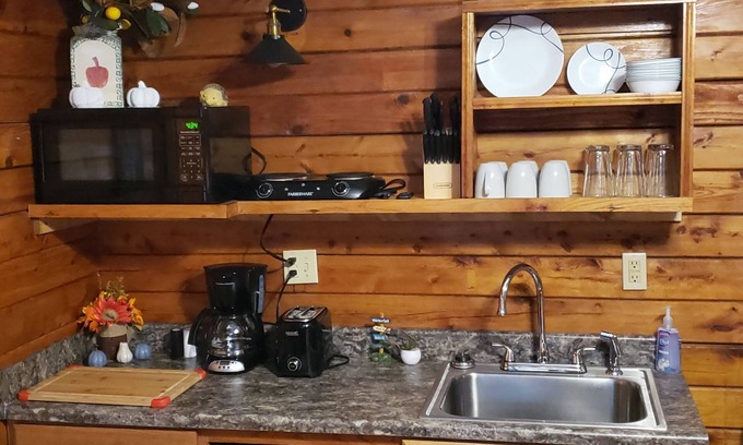 Jones Mills Cabin | Laurel Highland Resort Retreat