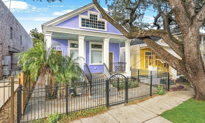 Milan House | Lavender Haze 5BR Uptown NOLA Retreat