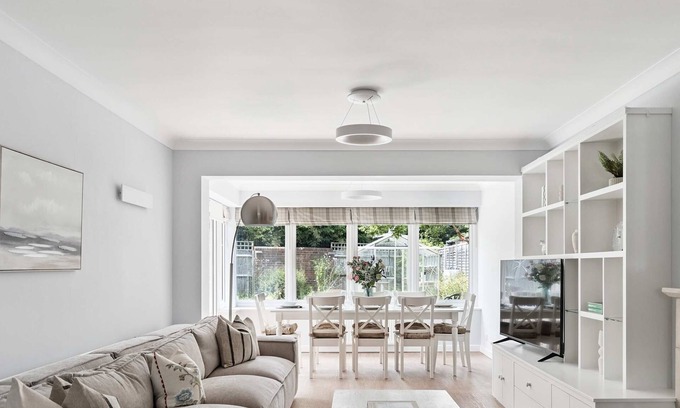 Henley-on-Thames House | Lavender House - Spacious Henley Home with Parking