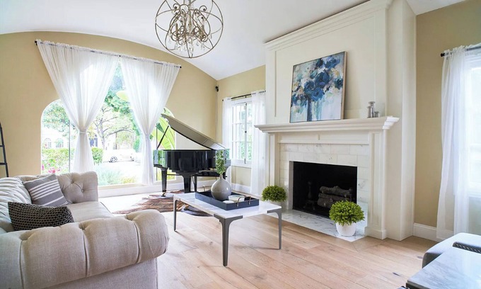 North of Montana House | Lavish Santa Monica House w/Pool, HotTub, and Fireplace