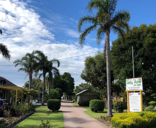 Lakes Entrance Apartment | Lazy Acre Log Cabins