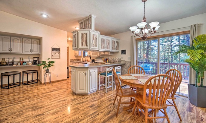 Forest Lakes Cottage | 'lazy Bear Den' ~ 9 Mi to Vallecito Reservoir