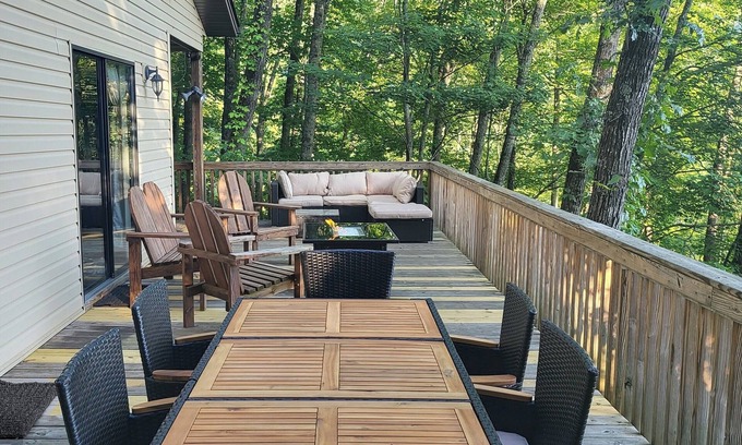 Whittier Cabin | Lazy Bear Retreat - Stunning Mountain Cabin in the Heart of the Smokies with a Hot Tub!