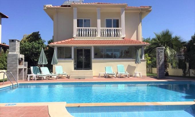 Dalyan Villa | Lazy Duck Villa Large stylish, high spec private villa with pool, close to shops