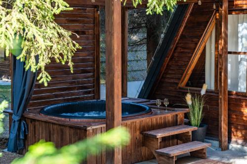 gmina Lubien Ski Chalet | Leśna Sielanka domek z jacuzzi w lesie pod Górą Szczebel RELAX I SPORT