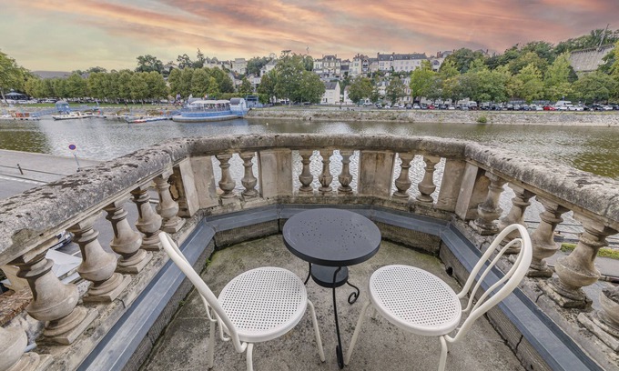 Laval Apartment | Le Béatrix - Studio vue sur la Mayenne