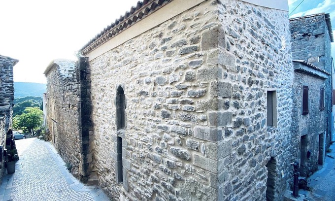 Pouzols-Minervois House | Le Bastion 15 guests, 5 suite, 5 baths, AC