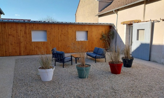 Beaune-la-Rolande House | "Le Bois au Loup." Maison Dans un Petit Hameau à la Campagne, au Calme