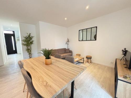 Roanne Apartment | Le Bois d'Ebène