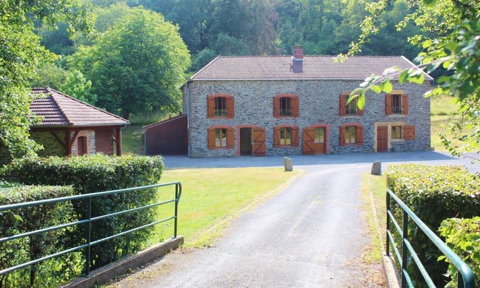 Neufmanil House | LE CABRERA - NEUFMANIL