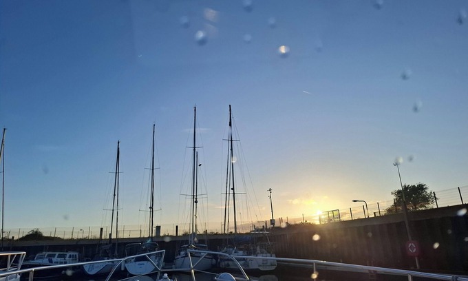 Port Boat Rental | Le Carpe Diem Year-round heated boat Close to beach and shops