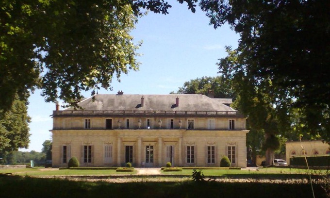 Bressey-sur-Tille Bed & Breakfast | Le Château de BRESSEY & son Orangerie