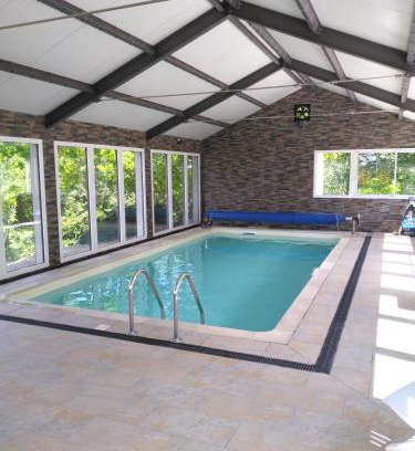 (le) Mesnil Hue House | Le champ bourdon