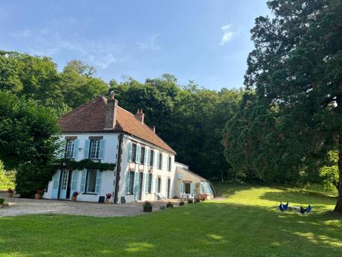 Parly Villa | Le Chesnoy 20 pers piscine tennis