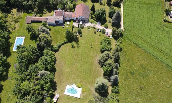 Marcollin House | Le Clos des Collières - 15 Sleeps - 5 Bedrooms - Private Pool & Park