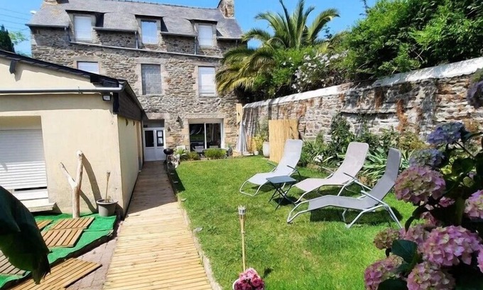 Matignon House | LE COCON de MATIGNON 4-star gîte 5 kms from the sea with spa 5-10 people