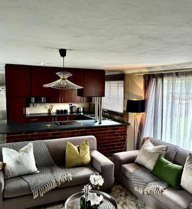 Greater Johannesburg Metropolitan Area Apartment | Le Com Home