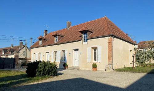 Rilly-Sainte-Syre House | Le cottage
