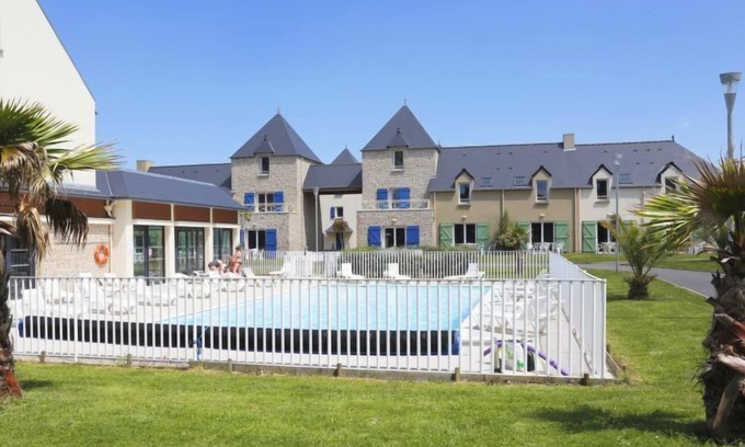 La Guymauviere-La Hulotais-La Bourelais House | Le Domaine des Mauriers by Interhome
