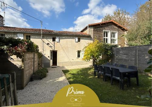 La Foret-sur-Sevre House | Le Hameau des possibles gites 16- personnes