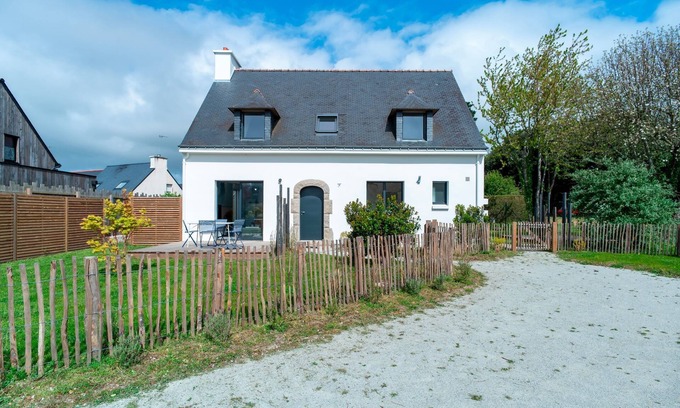 Locmariaquer Apartment | Le Haut du Nelud - Appt dans maison avec jardin