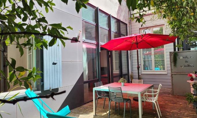 La Rochelle City Centre Apartment | Le jardin de l'horloge