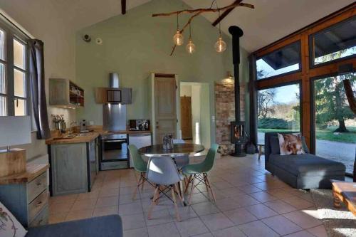 Pont-d'Ain House | le nid des écureuils-gitesdanslain