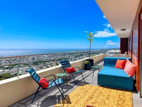 Saint-Denis Apartment | Le Pétrel dans les Nuages - Appartement avec terrasse en plein ciel dominant Saint-Denis
