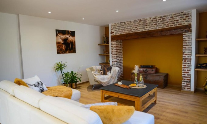 Noyelles-sur-Mer House | Le Quai Huppé, voie 3