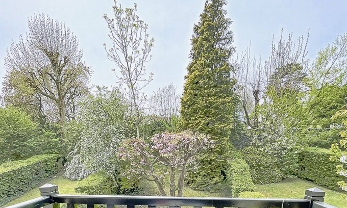 Saint-Arnoult Apartment | Le Saint Arnoult - Appartment