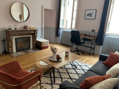 Dijon Centre Ville Apartment | Le Saint Fiacre - Homillesime
