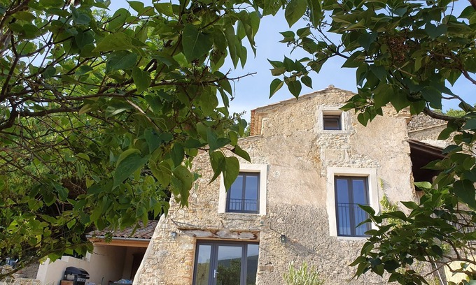 Dieulefit House | Le Satelas, charming gîte in Dieulefit, Drôme provençale with exceptional view