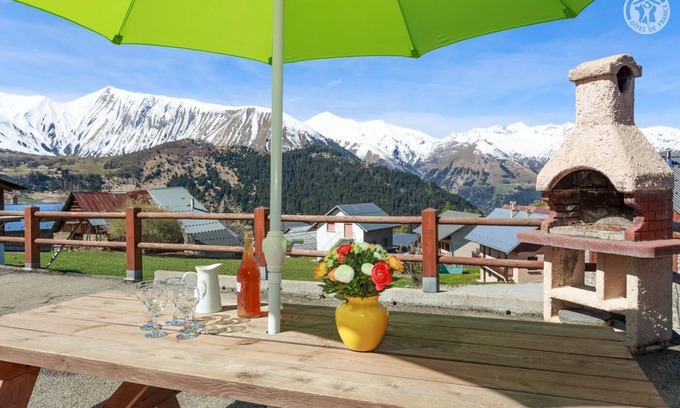 Albiez-Montrond House | LE Talapet - Moisette